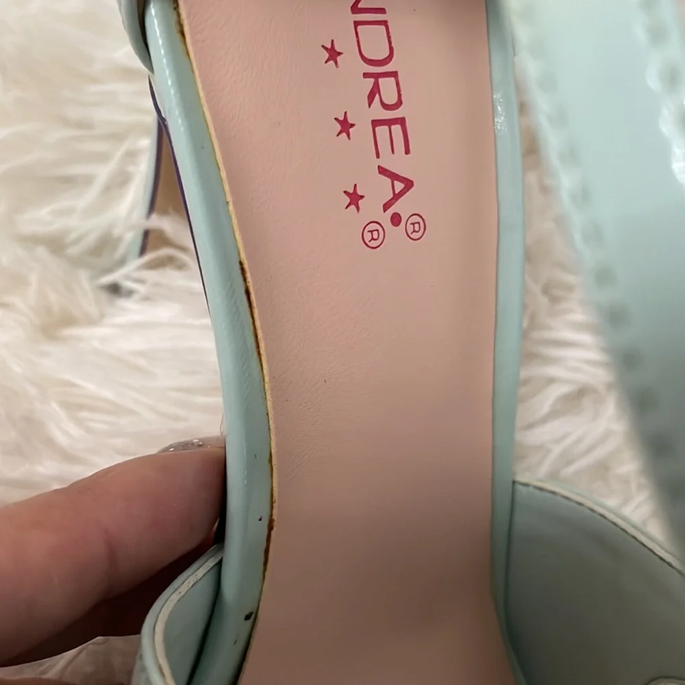 Mint Heels - Picture 14 of 15